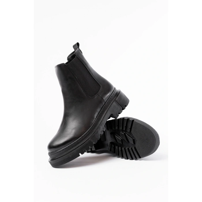 812-2137 Siyah Lastikli Günlük Kadın Bot