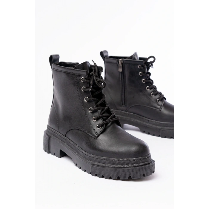 812-296 Siyah Bağcıklı Fermuarlı Günlük Kadın Bot