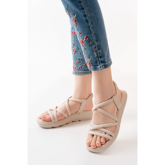 841-841 Bej Lastikli Kadın Günlük Sandalet