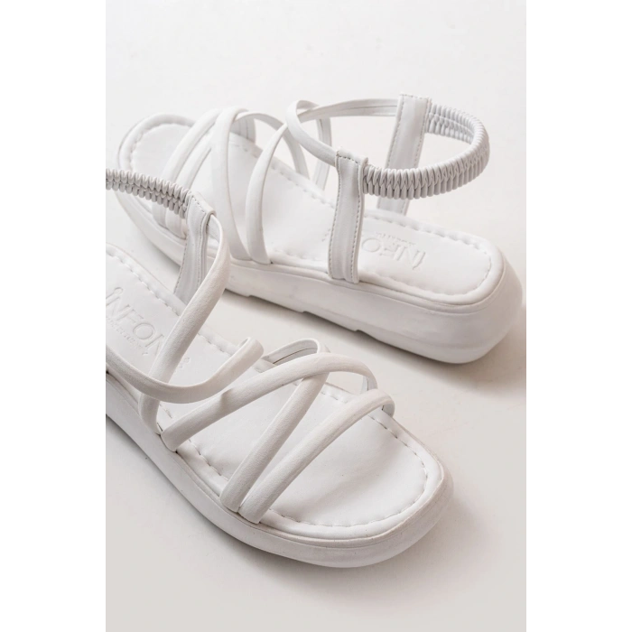 841-841 Beyaz Lastikli Günlük Kadın Sandalet