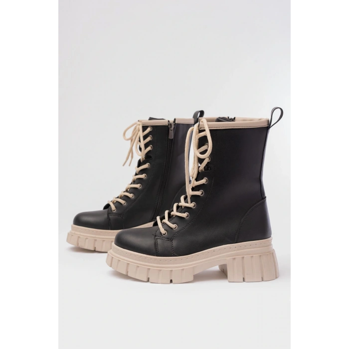 842-2961 Siyah Bağcıklı Kalın Tabanlı Fermuarlı Günlük Kadın Bot