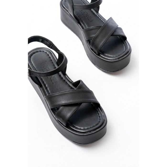 861-1005 Siyah Günlük Çapraz Dolgu Topuk Kadın Sandalet