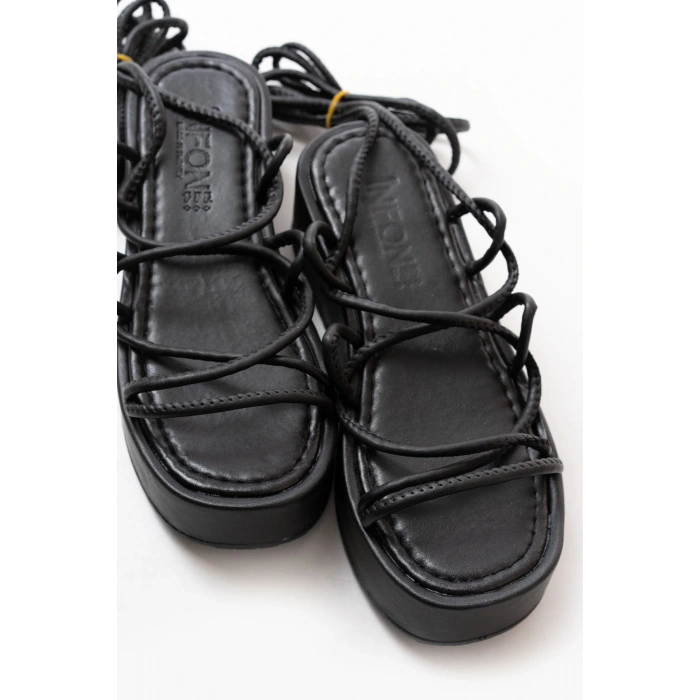 861-1021 Siyah Dolgu Kadın Sandalet