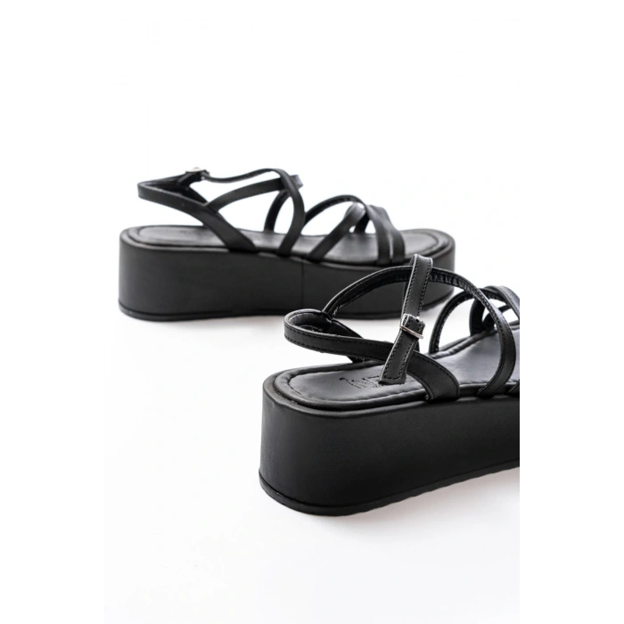 861-1029 Siyah Dolgu Kadın Sandalet