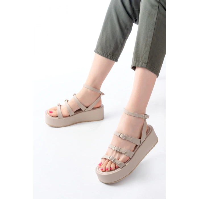 861-1222 Bej Tokalı Bilekten Bağlamalı Dolgu Kadın Sandalet