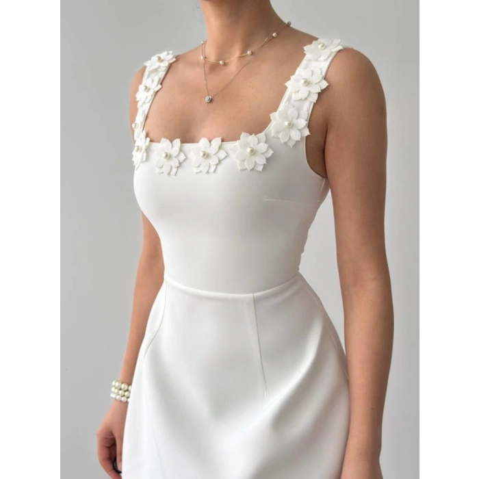 Alyosa Çiçek Detaylı Elbise