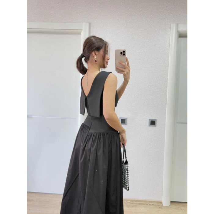 Arkası Kanatlı Uzun Elbise iyah