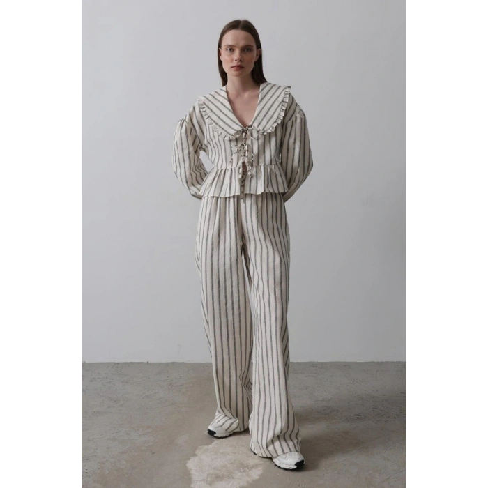 Bebe Yakalı Önü Bağlamalı Takım  Natür