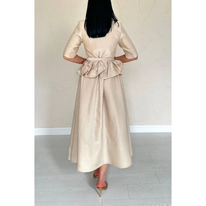 Bej İnce Kemerli Fırfırlı Ceket Ve Büzgülü Etek Takım