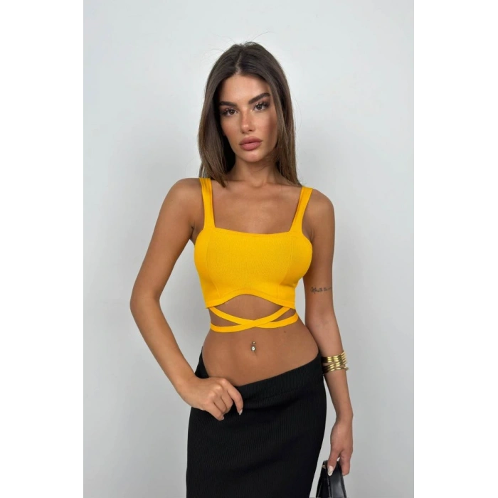 Bel Bağcıklı Crop Bluz