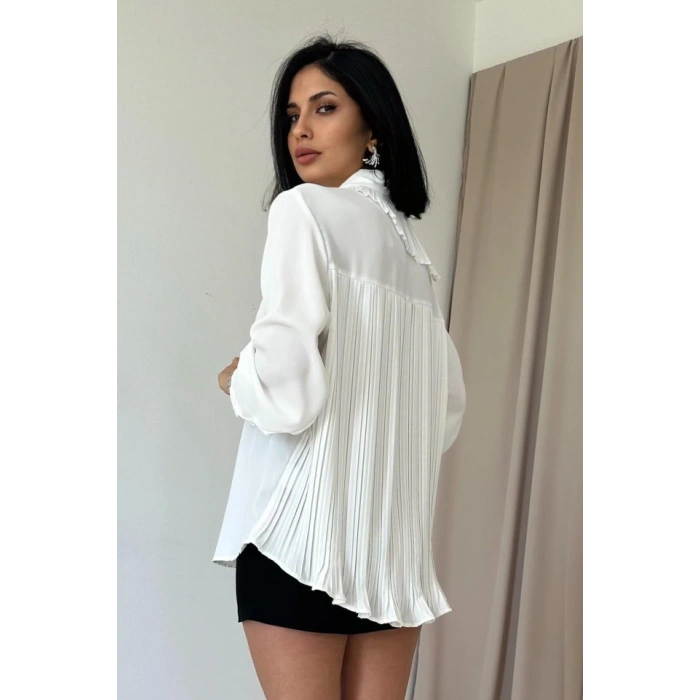 Beyaz Pilise Detaylı Jesica Gömlek