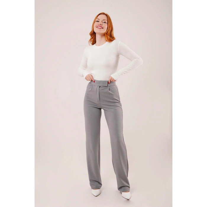 Cırt Kapama Detaylı Gri Pantolon