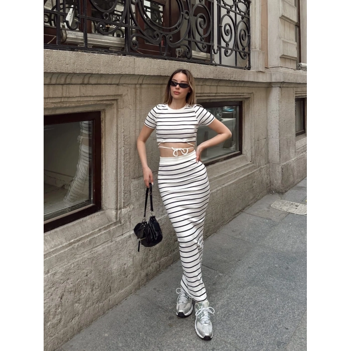 Çizgili etekli takım beyaz s3609