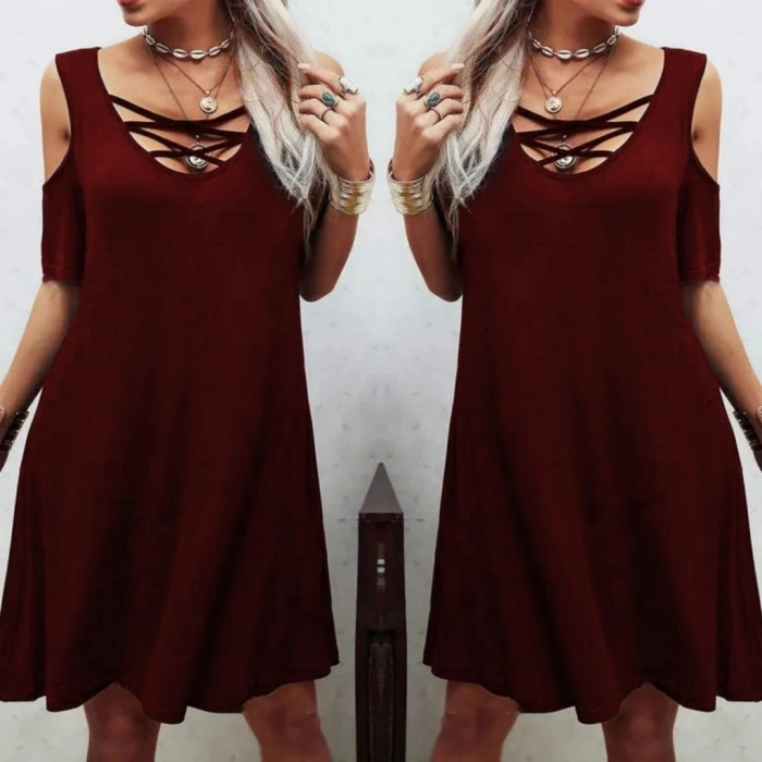 Dekolteli Bağcık Detay Viskon Kumaş Elbise