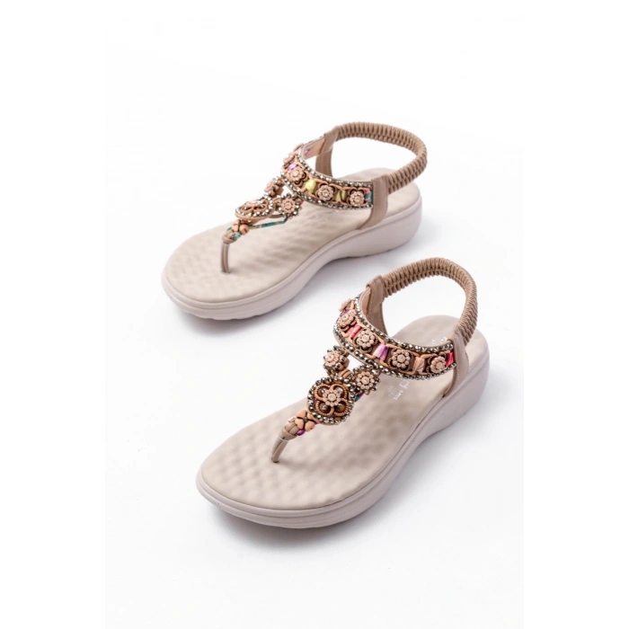 DM-609 Bej Taşlı Arka Lastikli Parmak Arası Kadın Sandalet