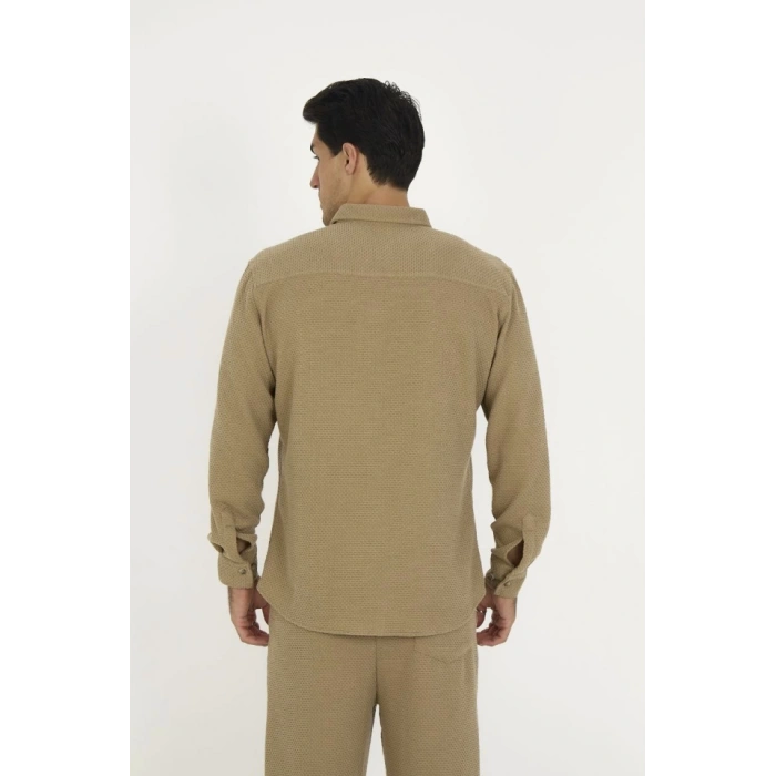 Düğmeli Tam Kalıp Uzun Kol Jakar Gömlek  Kahverengi