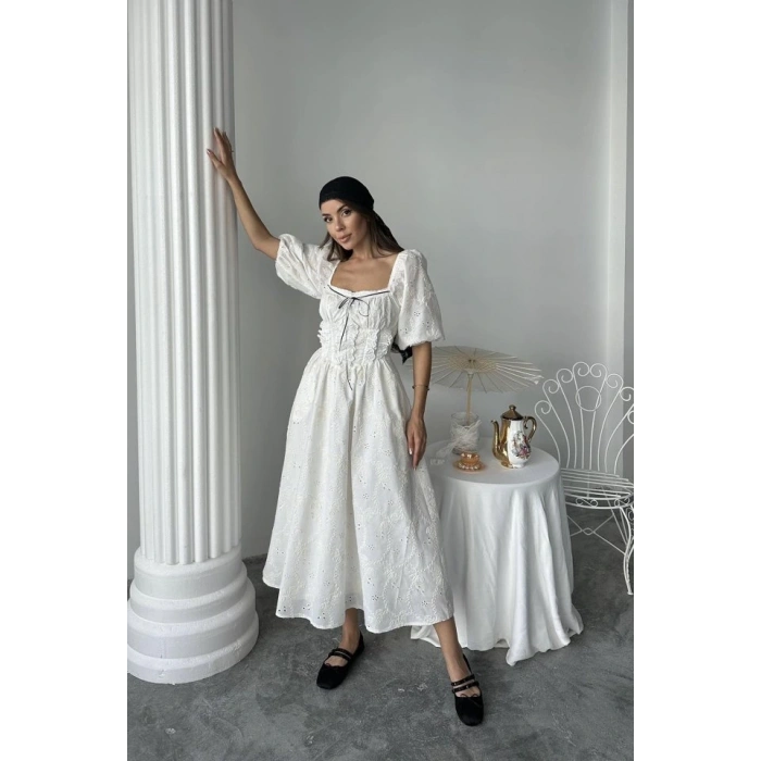 Ekru Dantel Detaylı Brode Elbise