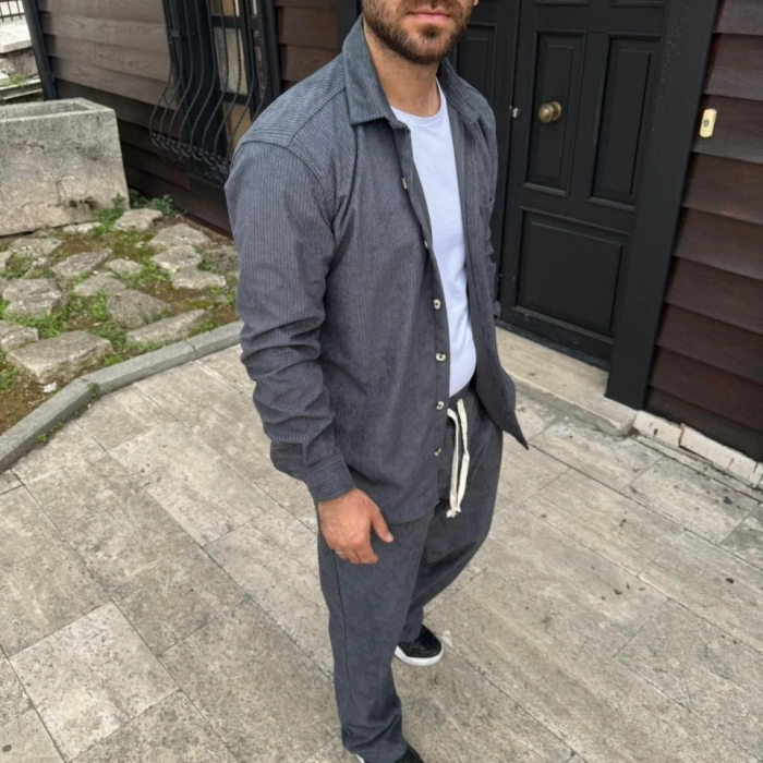 Erkek Kadife Oversize Takım – Gömlek Ve Pantolon İkili et Füme Corduroy Şıklığı, Rahat Ve Zarif Duruş Yumuşak Dokulu Kadife Kumaş, Düğmeli Gömlek Üst Ve astikli Pantolon Alt Parça Ile Gün Boyu Konfor Füme