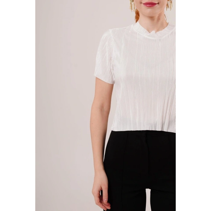 Fitilli Kısa Kollu Parlak Beyaz Bluz