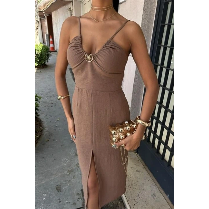 Göğsü Aksesuarlı Önü Yırtmaçlı Elbise 2899