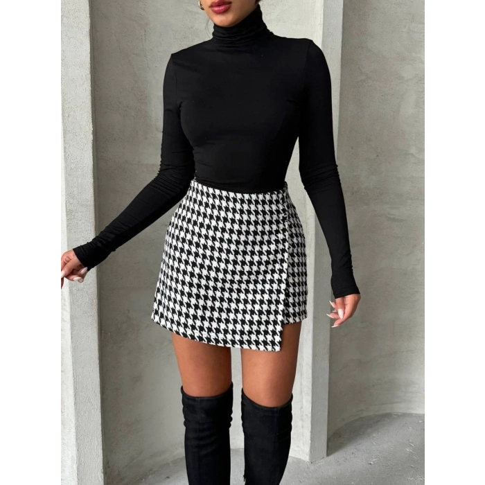 İki düğmeli kaz ayağı desen ch kumaş şort etek siyahbeyaz h26414