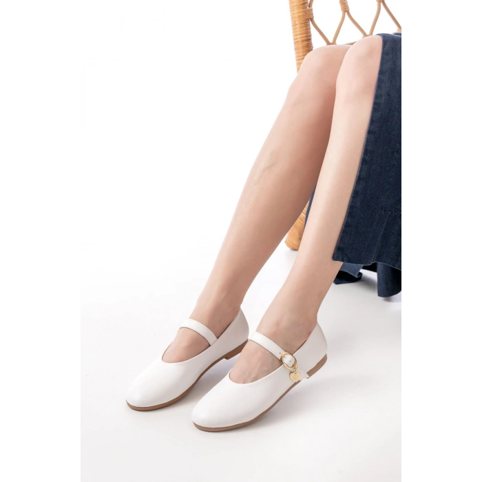 İNF-324 Beyaz Baretli Tokalı Günlük Kadın Babet