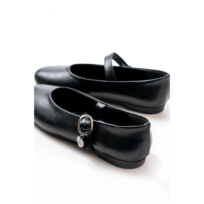 İNF-324 Siyah Baretli Tokalı Günlük Kadın Babet