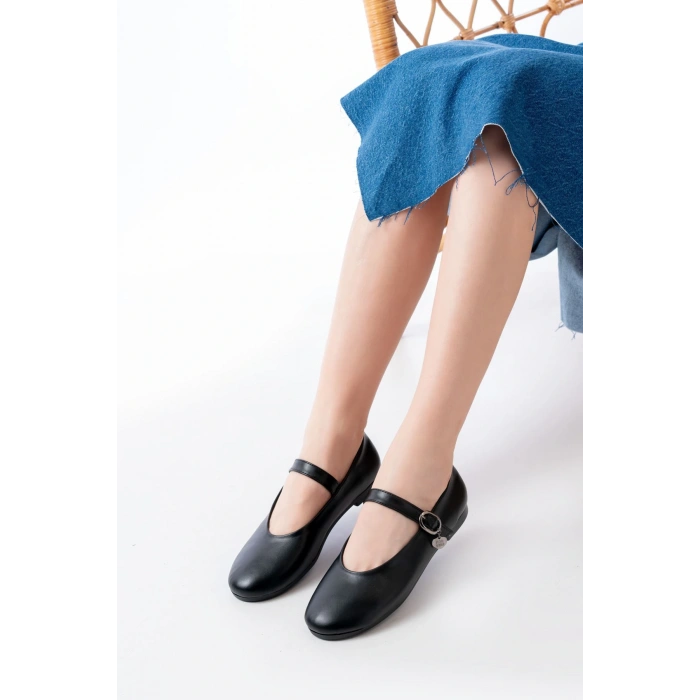 İNF-324 Siyah Baretli Tokalı Günlük Kadın Babet