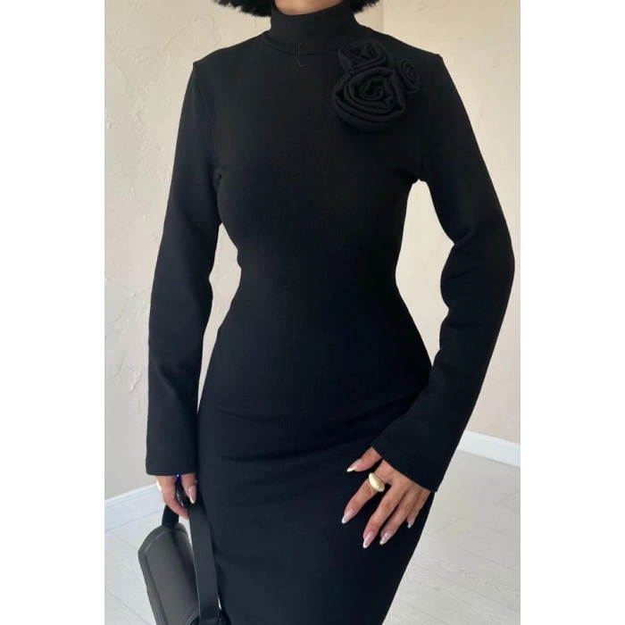 iyah Omzu Güllü Düz Elbise