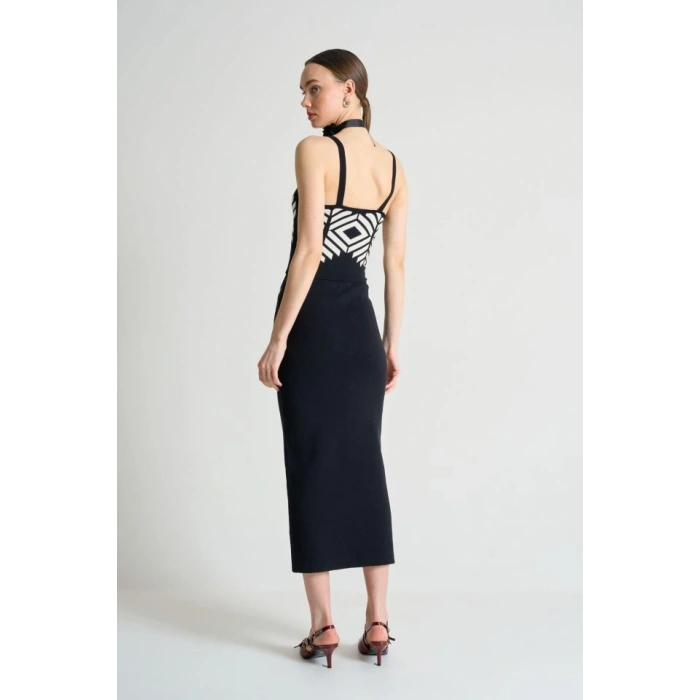 Jakarlı İnce AskılıTriko Takım  SiyahBeyaz Kayısı