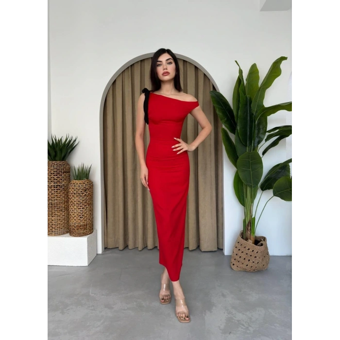 Jovani Omuz Detaylı Elbise