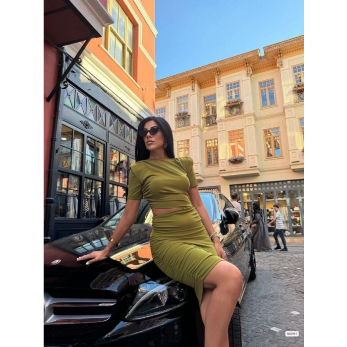 Kadın Bel Dekolteli Yanı Büzgü Detay Dalgıç Krep Kumaş ini Elbise