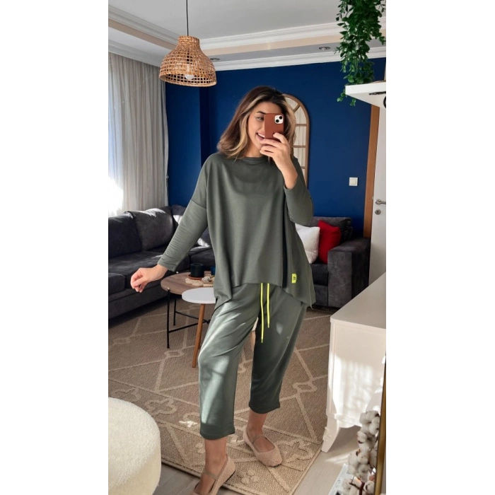 Kadın Iki Iplik Viskon Pamuk Kumaş Arma Detaylı Ikili Takım