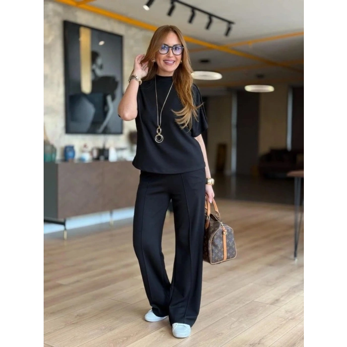 Kadın Kısa Kollu Bisiklet Yaka Omuzdan Düğmeli Viskon Iki Iplik Kısa Bluz Ve Pantolon Ikili Takım