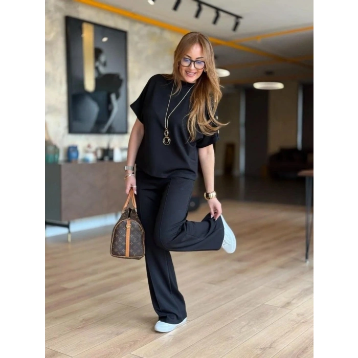 Kadın Kısa Kollu Bisiklet Yaka Omuzdan Düğmeli Viskon Iki Iplik Kısa Bluz Ve Pantolon Ikili Takım