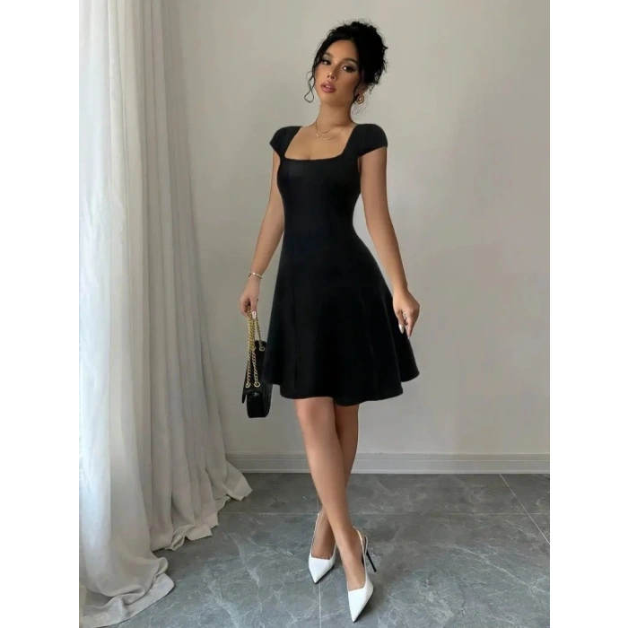 Kadın Kısa Kollu Geometrik Yakalı Janjan Krep Elbise