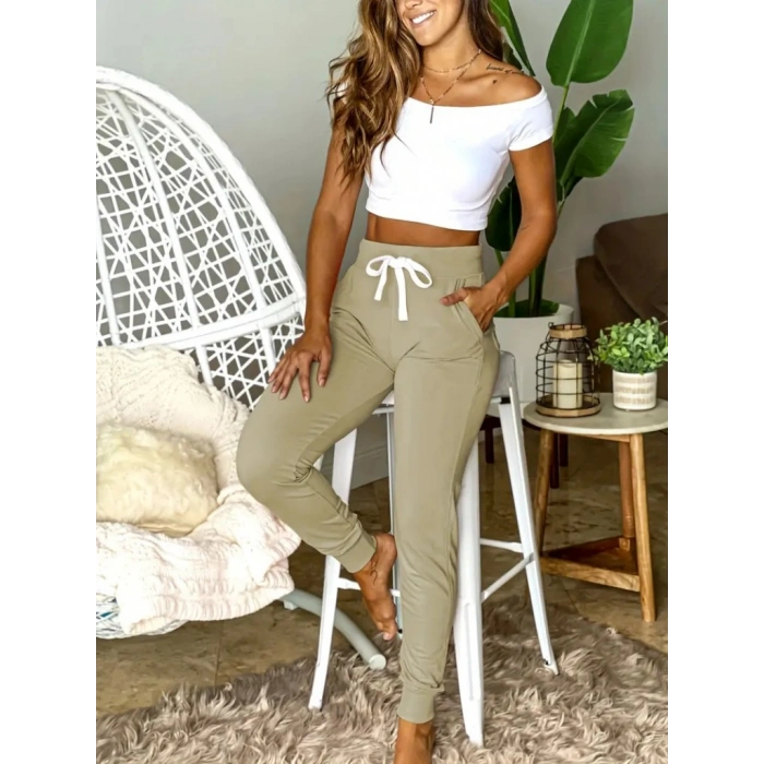 Kadın Kısa Kollu Madonna Yaka Viskon Crop Bluz Cepli Iki Iplik Eşofman Takım