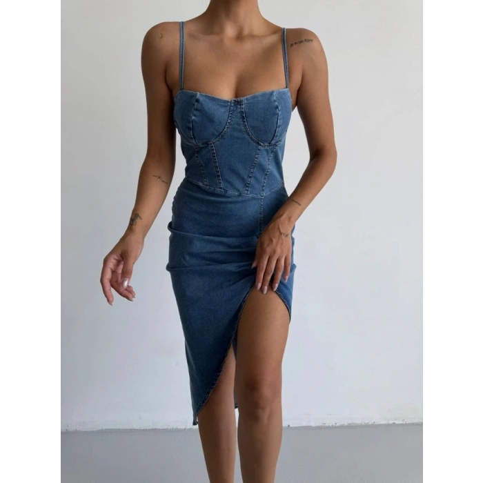 Kadın Omuz Askılı Derin Bacak Dekoltesi Ve Büzgü Detay Kot Elbise