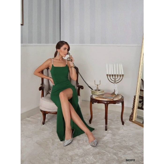 Kadın Omuz Askılı Derin Yırtmaç Detay axi Boy Elbise