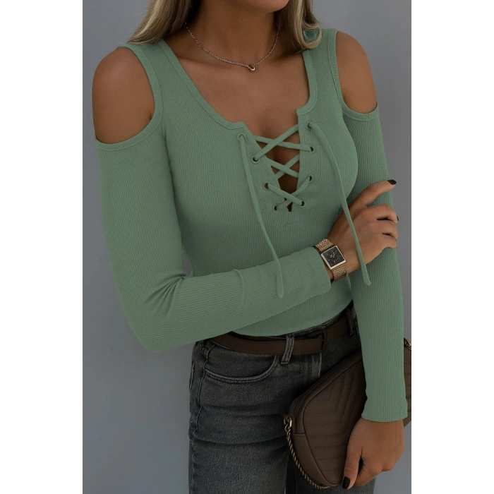 Kadın Omuzlardan Açık Uzun Kollu Bağcıklı Kaşkorse Bluz