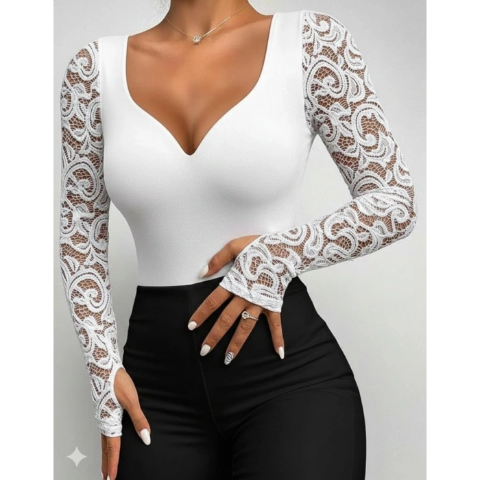 Kadın Uzun Kollu Dantelli Dekolte Detaylı Dalgıç Bluz