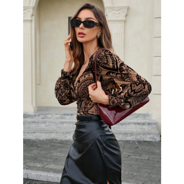 Kadın Uzun Kollu V Dantel Yakalı Modal Bluz