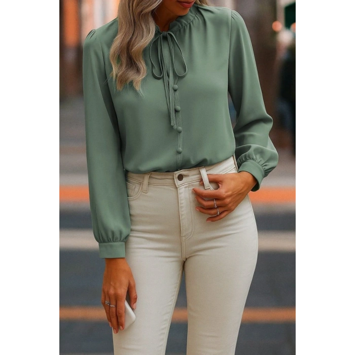 Kadın Uzun Kollu Yakalı Yakadan Bağcıklı Düğmeli Sandy Bluz