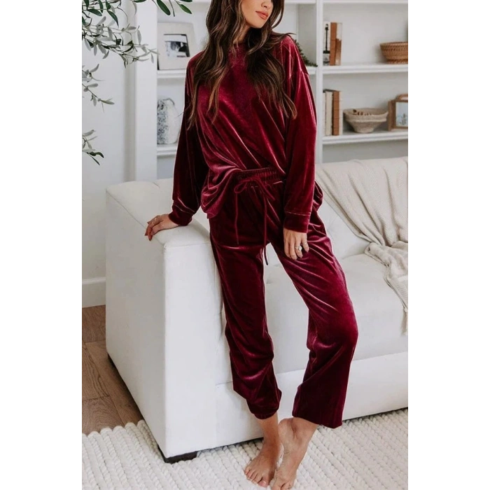 Kadın Uzun Kollu Yuvarlak Yakalı Kadife Bluz Ve Pantolon Takım