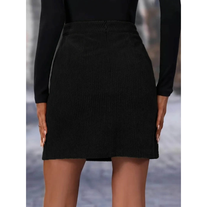 Kadın Yüksek Belli Etek Ucu Asimetrik Yırtmaç Detay Kadife Mini Etek