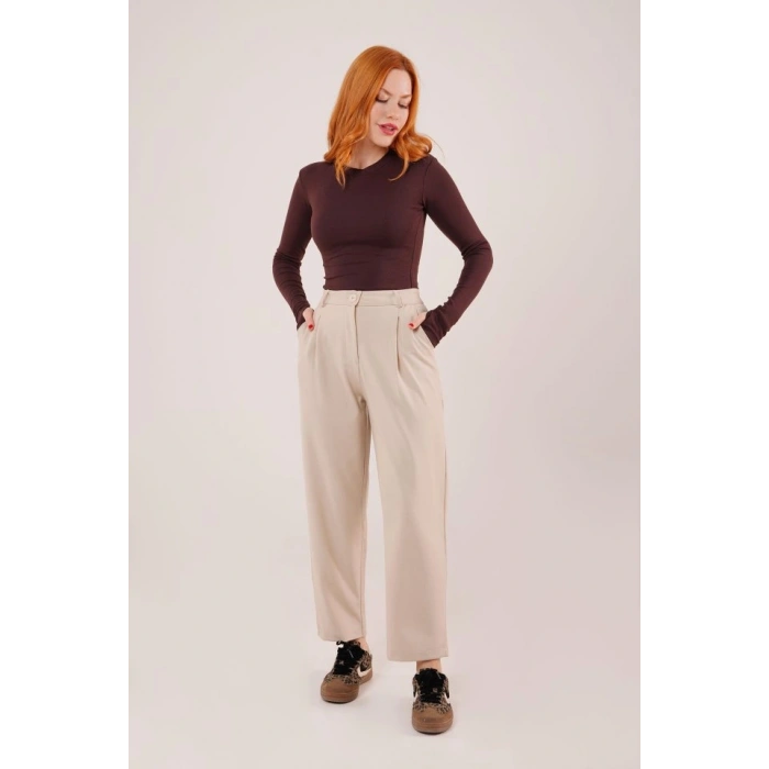 Kapama Cep Detaylı Krem Pantolon