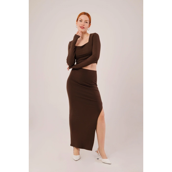 Kare Yaka Bluz Ve Yırtmaç Detaylı Etek İkili Kahverengi Takım