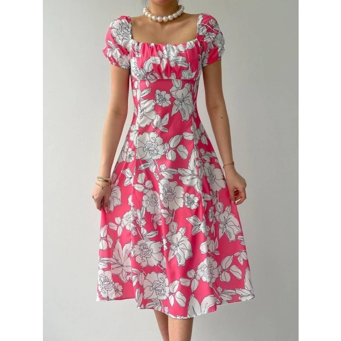 Kare Yaka Çiçekli Elbise