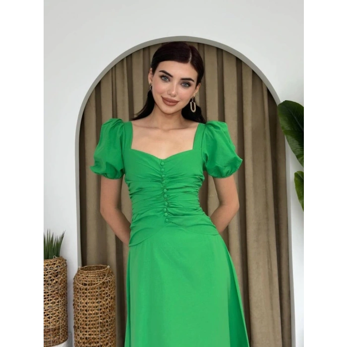 Kare Yaka Düğmeli Elbise