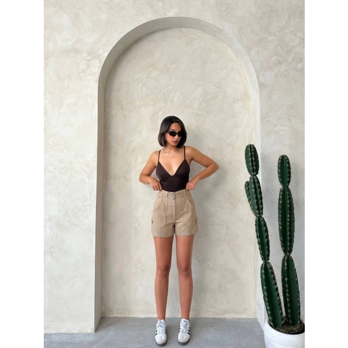 Kemer detaylı gabardin şort bej s25289